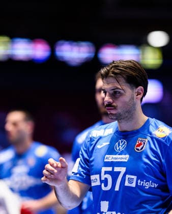 260128 Filip Glavas of Croatia looks dejected during the EHF European Handball Championship main round match between Croatia and Hungary on January 28, 2026 in Malmö Photo Petter Arvidson BILDBYRAN kod PA PA1144 handball handball handball handballs em 2026 croatia hungary kroatien ungern ehf european handball championship bbeng grappa33depp  Copyright: PETTERxARVIDSON BB260128PA062
