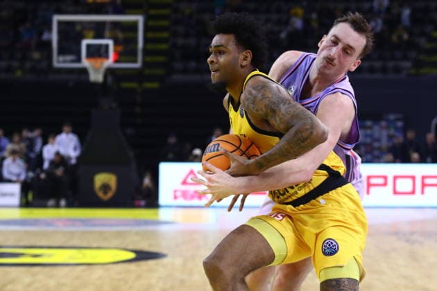 FIBA Basketball Champions League, AEK BC vs Alba Berlin - Greg Brown III of AEK BC in action against Moses Wood of Alba Berlin during the FIBA Basketball Champions League regular season basketball match between AEK BC vs Alba Berlin in Athens, Greece, 28 January 2026. IMAGO ONE INCH PRODUCTIONS ATHENS Greece Copyright: xOnexInchxProductionsx 6828218