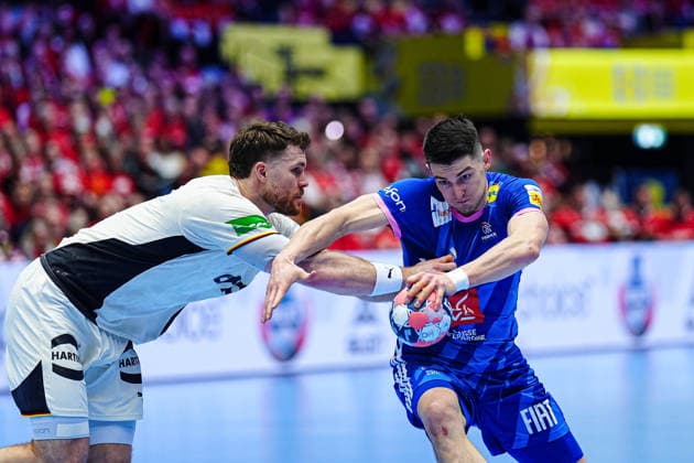 Johannes Golla Germany, 04 , Aymeric Minne France, 04 DEN, Germany vs France, Handball, EHF European Championship 2026, Main Round, Matchday 4, 28 01 2026 DEN, Germany vs France, Handball, EHF European Championship 2026, Main Round, Matchday 4, 28 01 2026 Herning Copyright: xEibner-Pressefoto MarcelxvonxFehrnx EP_MFN