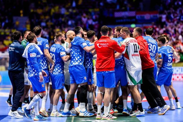 260128 Players of Croatia celebrate after the EHF European Handball Championship main round match between Croatia and Hungary on January 28, 2026 in Malmö Photo Petter Arvidson BILDBYRAN kod PA PA1144 handball handball handball handballs em 2026 croatia hungary croatia hungary ehf european handball championship bbeng grappa33 jubel  Copyright: PETTERxARVIDSON BB260128PA092