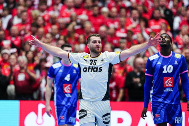 Lukas Mertens Germany, 36 cheers after victory End of match DEN, Germany vs France, Handball, EHF European Championship 2026, Main Round, Matchday 4, 28 01 2026 DEN, Germany vs France, Handball, EHF European Championship 2026, Main Round, Matchday 4, 28 01 2026 Herning Copyright: xEibner-Pressefoto MarcelxvonxFehrnx EP_MFN