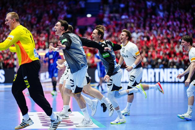 Germany cheers after victory end of match DEN, Germany vs France, Handball, EHF European Championship 2026, Main Round, Matchday 4, 28 01 2026 DEN, Germany vs France, Handball, EHF European Championship 2026, Main Round, Matchday 4, 28 01 2026 Herning Copyright: xEibner-Pressefoto MarcelxvonxFehrnx EP_MFN