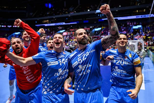 260128 Diano Cesko, Leon Susnja and Mateo Maras of Croatia celebrate after the EHF European Handball Championship main round match between Croatia and Hungary on January 28, 2026 in Malmö Photo Petter Arvidson BILDBYRAN kod PA PA1144 handball handball handball handballs em 2026 croatia hungary croatia hungary ungern ehf european handball championship bbeng grappa33 jubel  Copyright: PETTERxARVIDSON BB260128PA102