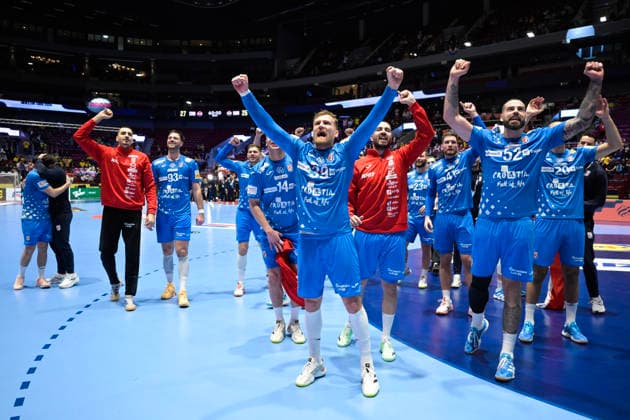 Croatia s David MandiÄ‡ and Leon Susnja celebrate with their teammates after winning against Hungary, 27 25, during the 2026 EHF European Men s Handball Championship the EHF Euro 2026 main round match between Croatia and Hungary at Malmö Arena, in Malmö, Sweden, on January 28, 2026 MALMÖ SWEDEN x50090x  Copyright: xJohanxNilsson TTx EHF EURO 2026 CROATIA-HUNGARY