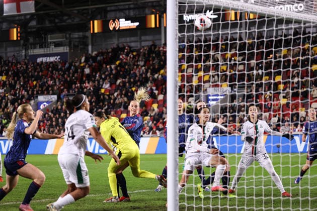 Arsenal gegen ASFAR Frauen 28. Januar 2026, London FIFA Women Champions Cup Halbfinale Arsenal gegen ASFAR Stina Blackstenius von Arsenal erzielt das erste Tor Foto Jacques Feeney Abseits London UK  Copyright: xJacquesxFeeneyx xOffsidexOffside