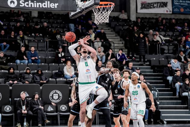 Germany Basketball EuroCup Season 2025 26 16 Matchday Veolia Towers Hamburg vs Slask Wroclaw Inselpark Arena Hamburg Ajdin Penava Slask Wroclaw, 11 , Kadre Gray Slask Wroclaw, 25 , Devon Daniels Veolia Towers Hamburg, 21 , Leonard Thorpe Jr Veolia Towers Hamburg, 2 , Jan Niklas Wimberg Veolia Towers Hamburg, 17 Copyright: xStefanxTrochax