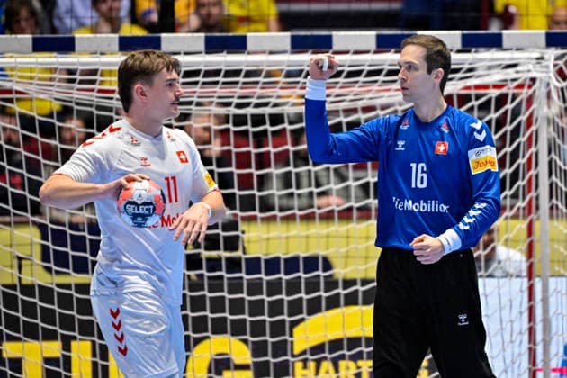MALMÖ, SWEDEN 20260128 Felix Aellen and goalkeeper Nikola Portner of Switzerland during the European Handball Championship middle round match between Switzerland and Sweden in Malmö Arena, Malmö, Sweden, January 28, 2026 MALMÖ SWEDEN x50090x  Copyright: xJohanxNilsson TTx HANDBOLLS-EM 2026 SCHWEIZ-SVERIGE