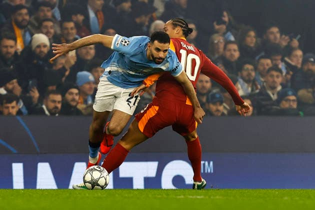Manchester City v Galatasaray, Manchester, UK - 28 January 2026 Rayan Ait-Nouri of Manchester City battles for the ball with Leroy Sane of Galatasaray during the UEFA Champions League match between Manchester City and Galatasaray at The Etihad Stadium on 28 January 2026 in Manchester, England (Photo by Steve Taylor PPAUK) Manchester The Etihad Stadium Greater Manchester England Copyright: xStevexTaylor PPAUKx PPA-243849