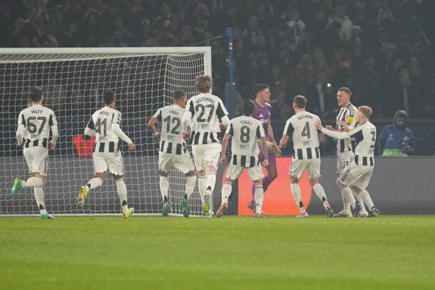 Nick Pope of Newcastle saves a penalty from Ousmane Dembele of PSG Paris Saint-Germain v Newcastle United, UEFA Champions League, Group Stage, Football, Parc des Princes, Paris, France - 28 Jan 2026Paris Parc des Princes France EDITORIAL USE ONLY No use with unauthorised audio, video, data, fixture lists, club league logos or live services. Online in-match use limited to 120 images, no video emulation. No use in betting, games or single club league player publications. Copyright: xDavexWinter Shutterstockx 16429499ae