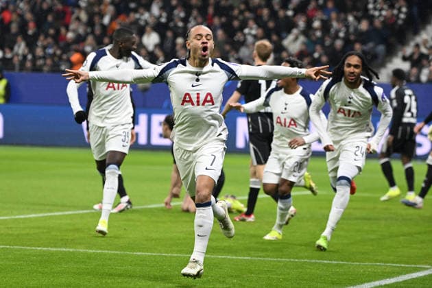 28 01 2026, xjhx, Football UEFA Champions League, Eintracht Frankfurt Tottenham Hotspur v l Cheers after Xavi Simons Tottenham Hotspur Frankfurt goal disallowed