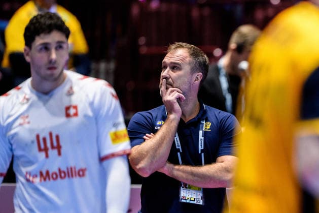 260128 Head coach Michael Apelgren of Sweden during the EHF European Handball Championship main round match between Switzerland and Sweden on January 28, 2026 in Malmö Photo Petter Arvidson BILDBYRAN kod PA PA1145 handball handball handball handballs em 2026 schweiz sverige sweden ehf european handball championship switzerland bbeng  Copyright: PETTERxARVIDSON BB260128PA147
