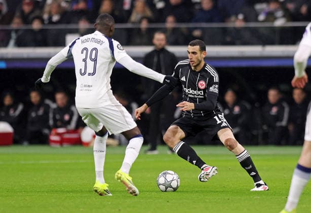 28 01 2026, xovx, Football UEFA Champions League, Eintracht Frankfurt Tottenham Hotspur v l Randal Kolo Muani Tottenham Hotspur , Ellyes Skhiri Eintracht Frankfurt DFL DFB REGULATIONS PROHIBIT ANY USE OF PHOTOGRAPHS as IMAGE SEQUENCES and or QUASI VIDEO emspor Frankfurt am Main