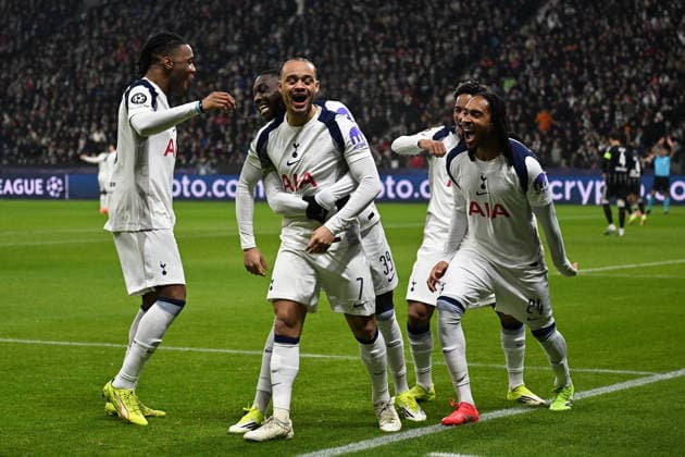 28 01 2026, xjhx, Football UEFA Champions League, Eintracht Frankfurt Tottenham Hotspur v l Cheers after Xavi Simons Tottenham Hotspur Frankfurts goal disallowed