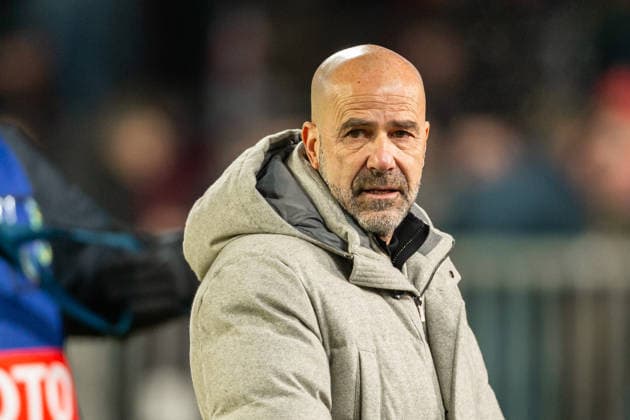 Coach Peter Bosz PSV Eindhoven looks on during the UEFA Champions League 2025 26 League Phase MD8 match between PSV Eindhoven and FC Bayern München at PSV Stadion on January 28, 2026 in Eindhoven, Netherlands