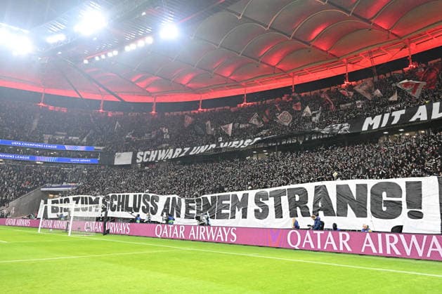 28 01 2026, xjhx, Football UEFA Champions League, Eintracht Frankfurt Tottenham Hotspur v l Fans Eintracht Frankfurt, Mood, Scarves, Frankfurt am Main