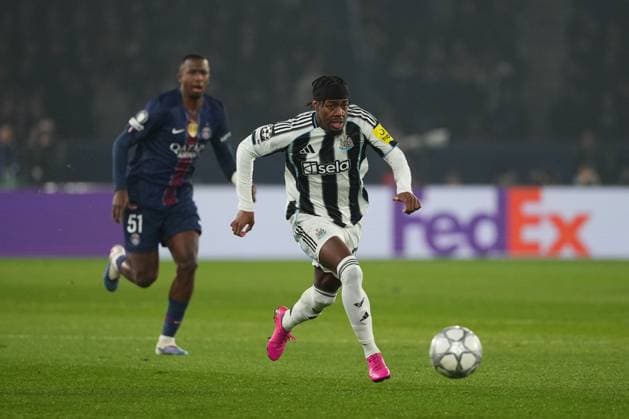 Anthony Elanga of Newcastle Paris Saint-Germain v Newcastle United, UEFA Champions League, Group Stage, Football, Parc des Princes, Paris, France - 28 Jan 2026Paris Parc des Princes France EDITORIAL USE ONLY No use with unauthorised audio, video, data, fixture lists, club league logos or live services. Online in-match use limited to 120 images, no video emulation. No use in betting, games or single club league player publications. Copyright: xDavexWinter Shutterstockx 16429499aj