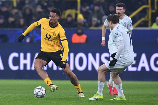 Soccer UEFA Champions League Matchday 8 Borussia Dortmund Inter Milan on 28 01 2026 at Signal Iduna Park in Dortmund Felix Nmecha Dortmund , left Piotr Zielinski Milan , right xRx
