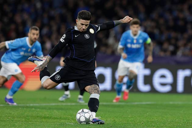 UCL MD8 SSC Napoli vs Chelsea Chelsea s Argentinian midfielder Enzo Fernandez scores against napoli goal of 1-0 on penalty kick During match UEFA Champions League 2025 26 League Phase MD8 SSC Napoli vs Chelsea at Stadio Maradona on January 28, 2026. _BPH7798 Copyright: xAntonioxBalascox