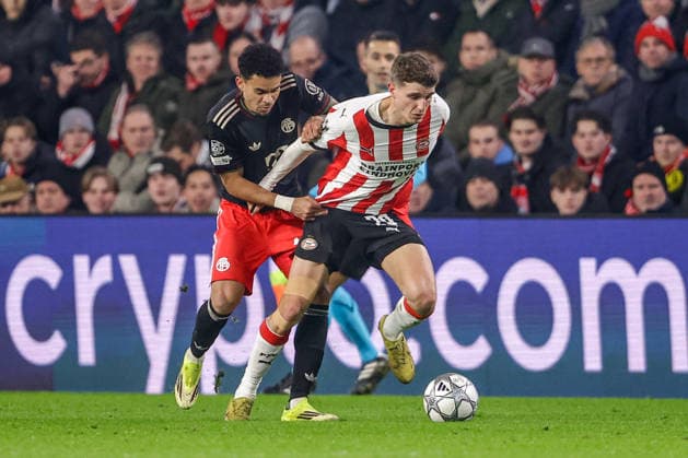 2026-01-28 PSV Eindhoven v FC Bayern Munich - UEFA Champions League 2025 26 League Phase MD8 EINDHOVEN, NETHERLANDS - JANUARY 28: Luiz Diaz of FC Bayern Munich, Guus Til of PSV Eindhoven during the UEFA Champions League 2025 26 League Phase MD8 match between PSV Eindhoven and FC Bayern Munich at Philips Stadion on January 28, 2026 in Eindhoven, Netherlands. Eindhoven Philips Stadion Netherlands Content not available for redistribution in The Netherlands directly or indirectly through any third parties. Copyright: xBroerxvanxdenxBoomx