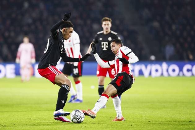EINDHOVEN - (l-r) Jamal Musiala of FC Bayern Munich, Mauro Junior of PSV Eindhoven during the UEFA Champions League match between PSV Eindhoven and FC Bayern Munich at the Phillips Stadium on January 28, 2026, in Eindhoven, Netherlands. SEM VAN DER WAL ANP UEFA Champions League 2025-2026 xVIxANPxSportx xxANPxIVx 548918776 originalFilename: 548918776.jpg