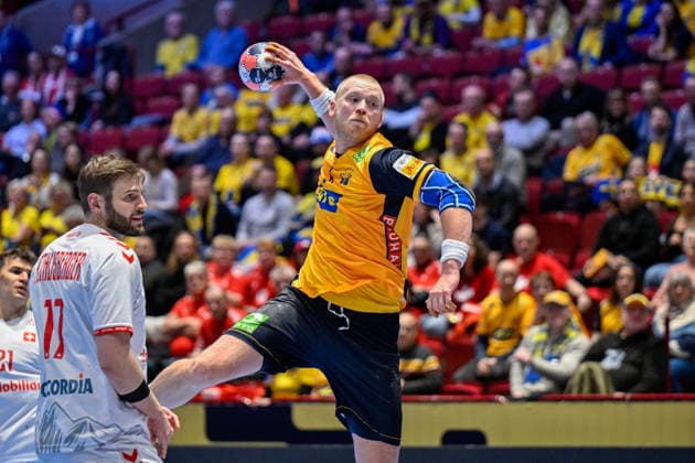 MALMÖ, SWEDEN 20260128 Swedens Felix Möller fires a shot during the European Handball Championship middle round match between Switzerland and Sweden in Malmö Arena, Malmö, Sweden, January 28, 2026 MALMÖ SWEDEN x50090x  Copyright: xJohanxNilsson TTx HANDBOLLS-EM 2026 SCHWEIZ-SVERIGE