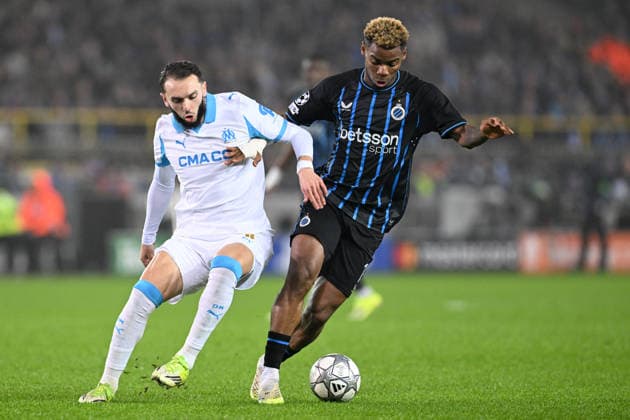 260127 Club Brugge vs Marseille Amine Gouiri (9) of Marseille defending on Raphael Onyedika (15) of Club Brugge during the Uefa Champions League 8th matchday in the League phase game in season 2025 - 2026 between Club Brugge KV and Olympique de Marseille on January 28 , 2026 in Brugge, Belgium. (Photo by David Catry Isosport) Brugge Belgium  Copyright: xDavidxCatryx 20260128DC2_7633