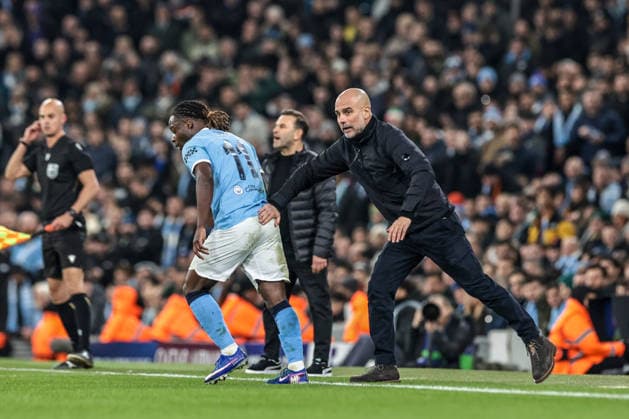 UEFA Champions League Manchester City v Galatasaray Pep Guardiola manager of Manchester City pushes Jeremy Doku of Manchester City back on to the pitch during the UEFA Champions League Matchday 8 of 8 match Manchester City vs Galatasaray at City of Manchester Stadium, Manchester, United Kingdom on 28 January 2026 (Photo by Mark Cosgrove News Images) Manchester City of Manchester Stadium Greater Manchester United, ManU Kingdom Copyright: xMarkxCosgrove NewsxImagesx