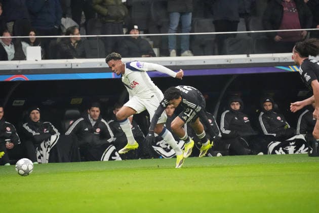 Duel Wilson Odobert Tottenham Hotspur, 28 vs Nathaniel Brown Eintracht Frankfurt Frankfurt 28 01 2026 Eintracht Frankfurt vs Tottenham Hotspurs, Deutsche Bank Park, Matchday 8 Champions League