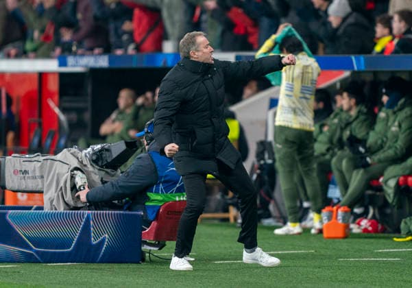 Kasper HJULMAND Bayer 04 Leverkusen, Coach celebrates the goal for 2 0 Bayer 04 Leverkusen FC Villareal, Leverkusen, BayArena, 28 01 2026, GER, Men, UEFA Champions League, Season 2025 2026 UEFA regulations prohibit any use of photographs as image sequences and or quasi video Copyright: HMBxMedia xMarcoxBader