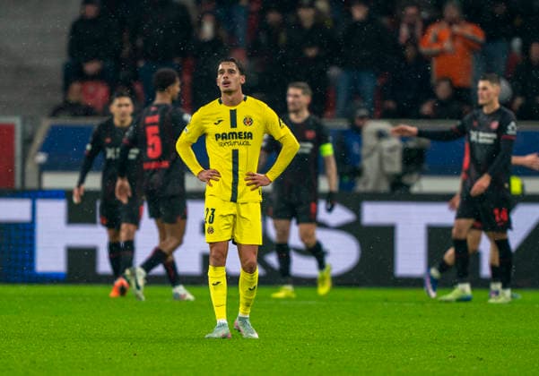 Goal scored Malik TILLMAN Bayer 04 Leverkusen, 10 scored the goal to celebrate the goal In front is Sergi Cardona FC Villareal, 23 disappointed Bayer 04 Leverkusen FC Villareal, Leverkusen, BayArena, 28 01 2026, GER, Herren, UEFA Champions League, Season 2025 2026 UEFA regulations prohibit any use of photographs as image sequences and or quasi video Copyright: HMBxMedia xMarcoxBader