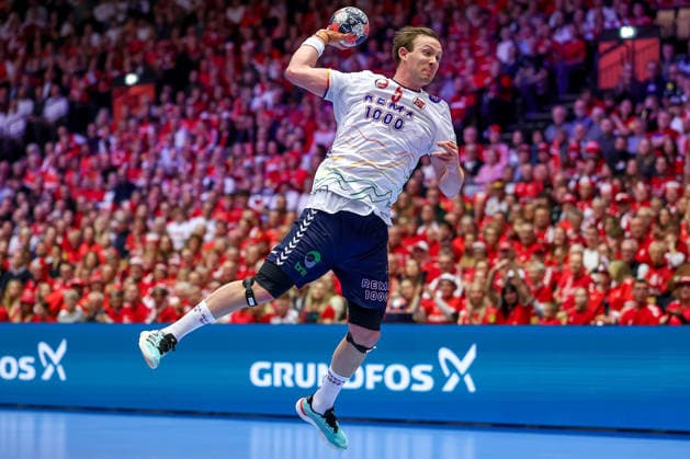 28 01 2026, Handball, Men s EHF EURO 2026, Denmark Norway, Jyske Bank Boxen in Herning, Denmark, Main Round Sander Sagosen Norway 05 Denmark