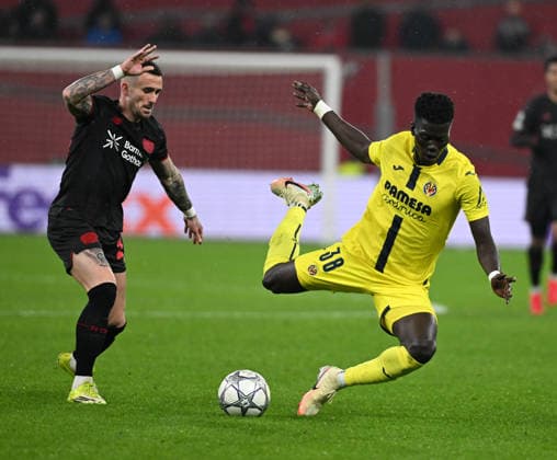28 01 2025, xophax, Football , UEFA Champions League , 2025 2026 , Bayer Leverkusen vs FC Villarreal Aleix Garcia Bayer 04 Leverkusen , left and Diatta Alassanne Villarreal Leverkusen