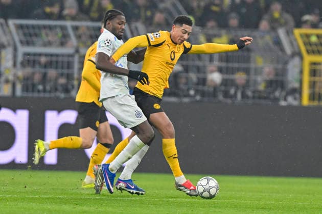 from left in duel Marcus Thuram Inter 9 Jobe Bellingham Dortmund 7 28 01 2026 Soccer, Champions League, Borussia Dortmund vs Inter Milan , Signal Iduna Park, Dortmund, Copyright: xpepphotox xHorstxMauelshagenx pep00321, pep_20260128_hm_262857