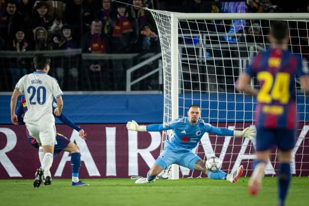 Goalkeeper Dominik Kotarski (FC Copenhagen) saves during a UEFA Champions League match between FC Barcelona, Barca and Copenhagen at Spotify Camp Nou in Barcelona, , Spain, on January 28 2026. Photo by Felipe Mondino  Copyright: xFelipexMondino IPAxSportx xipa-agency.netx xx IPA_70672149 IPA_Agency_IPA70672149