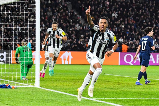 FOOTBALL : Paris Saint Germain vs Newcastle United - Ligue des Champions - Phase de Ligue - JournÃ e 8 - 28 01 2026 Joie des joueurs de Newcastle United aprÃ s le but de Joe Willock (Newcastle United) ParisFrance  Copyright: xBaptistexAutissierx