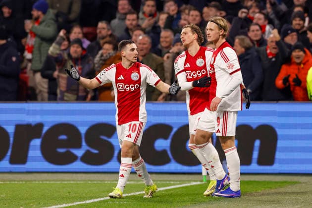 2026-01-28 AFC Ajax v Olympiacos FC - UEFA Champions League AMSTERDAM, NETHERLANDS - JANUARY 28: Oscar Gloukh of AFC Ajax, Kasper Dolberg of AFC Ajax, Mika Godts of AFC Ajax celebrating their first and later disallowed goal during the UEFA Champions League match between AFC Ajax and Olympiacos FC at Johan Cruijff ArenA on January 28, 2026 in Amsterdam, Netherlands. Amsterdam Johan Cruijff ArenA Netherlands Content not available for redistribution in The Netherlands directly or indirectly through any third parties. Copyright: xBenxGalx