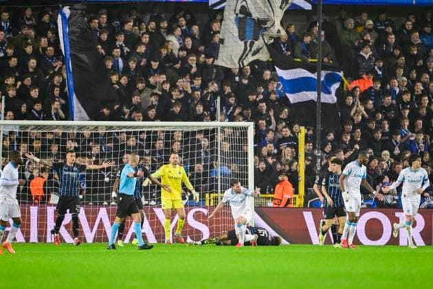Club Brugge v Marseille - UEFA Champions League BRUGGE, BELGIUM - JANUARY 28 : Mignolet Simon goalkeeper of Club Brugge, Sabbe Kyriani defender of Club Brugge during the UEFA Champions League 2025 26 League Phase MD8 match between Club Brugge and Marseille on January 28, 2026 in Brugge, Belgium, 28 01 2026 Brugge Belgium  Copyright: xJanxDexMeuleneirx