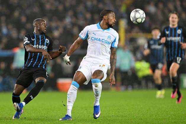 260127 Club Brugge vs Marseille Carlos Forbs (9) of Club Brugge fighting for the ball with Michael Amir Murillo (62) of Marseille during the Uefa Champions League 8th matchday in the League phase game in season 2025 - 2026 between Club Brugge KV and Olympique de Marseille on January 28 , 2026 in Brugge, Belgium. (Photo by David Catry Isosport) Brugge Belgium  Copyright: xDavidxCatryx 20260128DC2_8325