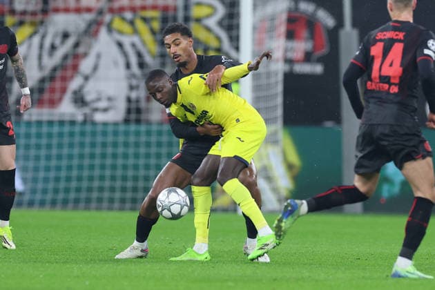 GER, UEFA CL, matchday 8, league phase, Bayer 04 Leverkusen GER vs FC Villarreal CF ESP , 28 01 2026, BayArena, Leverkusen, GER, UEFA CL, matchday 8, league phase, Bayer 04 Leverkusen GER vs FC Villarreal CF ESP , , pictured Nicolas Pà pà Villarreal CF 19 , in a duel against Malik Tillmann Leverkusen 10 , nordphotoxGmbHx xMeuter nph00351