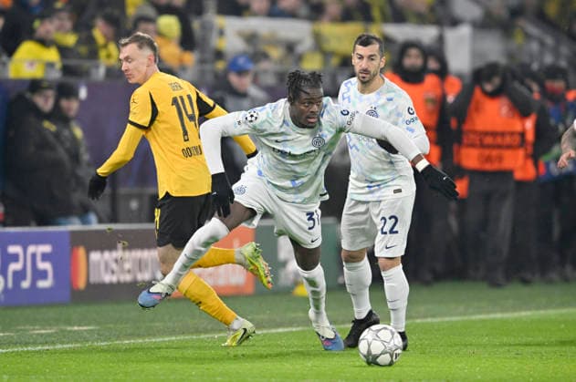 v l Maximilian Beier Borussia Dortmund , Yann Aurel Bisseck Inter Milan , Henrikh Mkhitaryan Inter Milan , Action, duel, Football Champions League, Borussia Dortmund Inter Milan, Matchday 8, on 28 01 2026 in Dortmund Germany UEFA regulations prohibit any use of photographs as image sequences and or quasi video Â