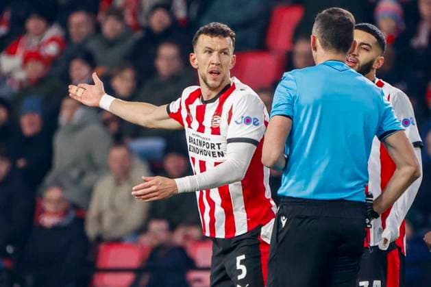 Ivan Perisic of PSV Eindhoven gestures at the referee Joao Pinheiro PSV Eindhoven v FC Bayern Munchen, UEFA Champions League 2025 26 League Phase MD8, PSV Eindhoven v FC Bayern Munchen, PSV Stadion, January 28, 2026, Eindhoven, Netherlands.