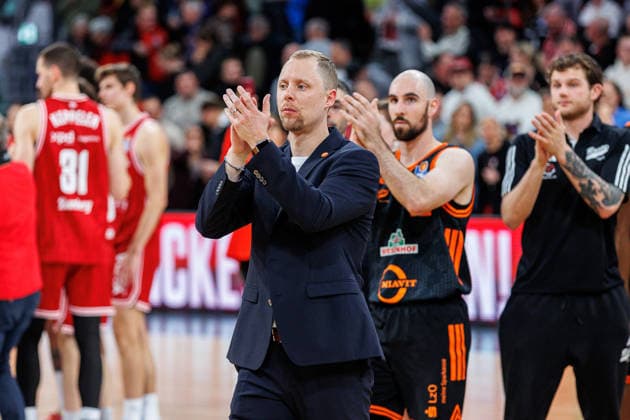 Christian Held Rasta Vechta, Coach , disappointed, disappointment, negative emotions, negative emotion, end of game, BMA365 Bamberg Baskets vs Rasta Vechta, Basketball, easyCredit BBL, Matchday 2, 28 01 2026 BMA365 Bamberg Baskets vs Rasta Vechta, Basketball, easyCredit BBL, Matchday 2, 28 01 2026 Bamberg Copyright: xEibner-Pressefoto G.xSantemizx EP_EER