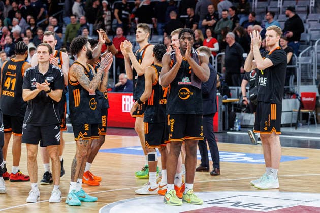 Team, squad, disappointed, disappointment, negative emotions, negative emotion, end of game, BMA365 Bamberg Baskets vs Rasta Vechta, Basketball, easyCredit BBL, Matchday 2, 28 01 2026 BMA365 Bamberg Baskets vs Rasta Vechta, Basketball, easyCredit BBL, Matchday 2, 28 01 2026 Bamberg Copyright: xEibner-Pressefoto G.xSantemizx EP_EER