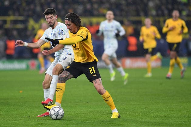 Petar Sucic FC Internazionale and Fabio Silva Borussia Dortmund in a duel during the UEFA Champions League 2025 26, Matchday 8 League Phase match between Borussia Dortmund and Inter Milan, BVB Stadion on January 28, 2026 in Dortmund, Germany, Germany Photo by Ralf Treese DeFodi Images Petar Sucic FC Internazionale and Fabio Silva Borussia Dortmund battle for the ball during the UEFA Champions League 2025 26 League Phase MD8 match between Borussia Dortmund and FC Internazionale Milano at BVB Stadion Dortmund on January 28, 2026 in Dortmund, Germany Photo by Ralf Treese DeFodi Images
