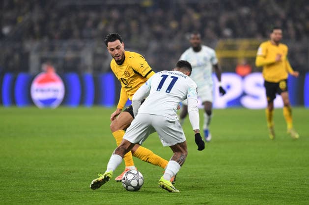 Ramy Bensebaini Borussia Dortmund and Luis Henrique FC Internazionale in a duel during the UEFA Champions League 2025 26, Matchday 8 League Phase match between Borussia Dortmund and Inter Milan, BVB Stadion on January 28, 2026 in Dortmund, Germany, Germany Photo by Ralf Treese DeFodi Images Ramy Bensebaini Borussia Dortmund and Luis Henrique FC Internazionale battle for the ball during the UEFA Champions League 2025 26 League Phase MD8 match between Borussia Dortmund and FC Internazionale Milano at BVB Stadion Dortmund on January 28, 2026 in Dortmund, Germany Photo by Ralf Treese DeFodi Images