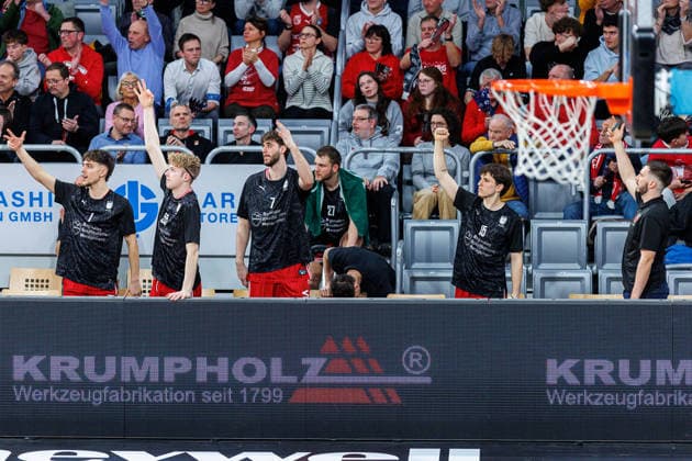Team, squad, cheers, jubilation, positive emotions, positive emotion, BMA365 Bamberg Baskets vs Rasta Vechta, Basketball, easyCredit BBL, Matchday 2, 28 01 2026 BMA365 Bamberg Baskets vs Rasta Vechta, Basketball, easyCredit BBL, Matchday 2, 28 01 2026 Bamberg Copyright: xEibner-Pressefoto G.xSantemizx EP_EER