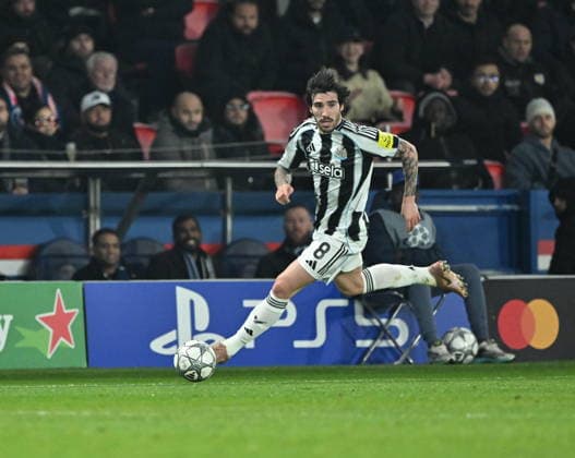 PSG v Newcastle United - UEFA Champions League PARIS, FRANCE - JANUARY 28: Sandro Tonali (8) of Newcastle United in action during the UEFA Champions League phase Matchday 8 match between Paris Saint-Germain and Newcastle United FC at Parc des Princes in Paris, France on January 28, 2026. Mustafa Yalcin Anadolu Ile-de-France France. Editorial use only. Please get in touch for any other usage.  Copyright: x2026xAnadoluxMustafaxYalcinx