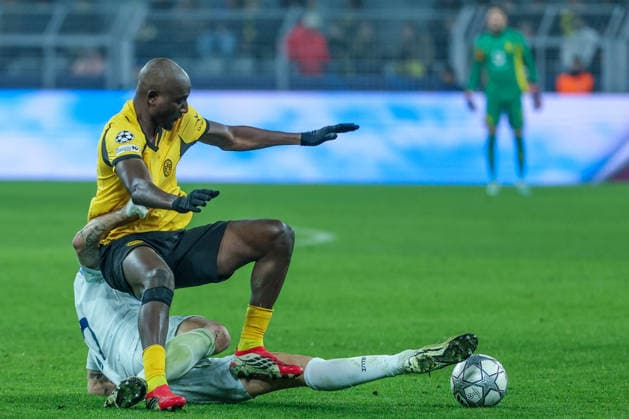 UEFA Champions League Borussia Dortmund Inter Milan on 28 01 2026 at Signal Iduna Park in Dortmund Francesco Acerbi Inter 15 in a duel against Serhou Guirassy Dortmund 9 MH