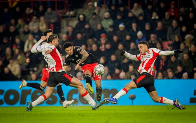 Eindhoven, Netherlands, 28th Jan 2026 Luis Diaz FCB PSV Eindhoven FC Bayern Munich 28 01 2026