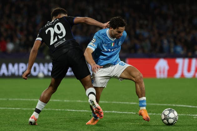Napoli™s Antonio Vergara, Chelsea s Wesley Fofana during the UEFA Champions League football match between Napoli vs Chelsea - Champions League 2025 2026 - Diego Armando Maradona stadium January 28, 2026 Naples, Italy soccer  Copyright: xAlessandroxGarofalo LaPressex